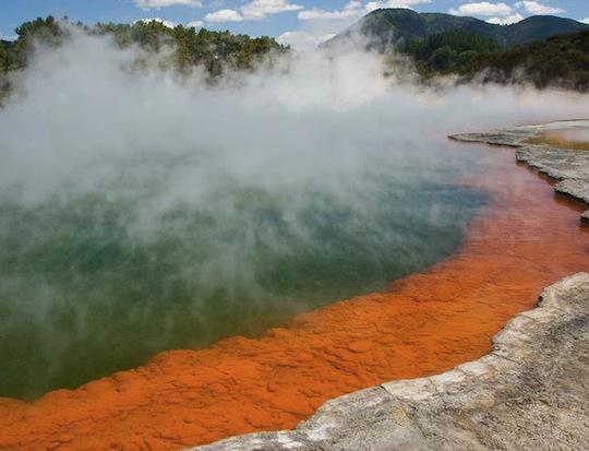 Champagne Pool -    . : Christian Mehlf/Wikipedia